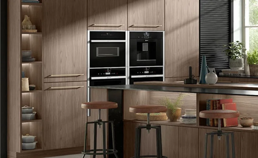 A kitchen in wood and metal - contrasts to enhance your interior