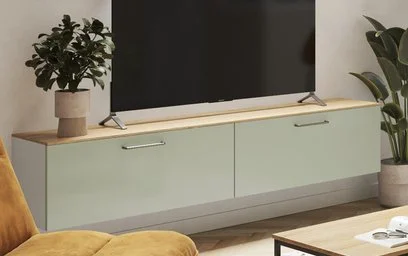 Green from kitchen to living room