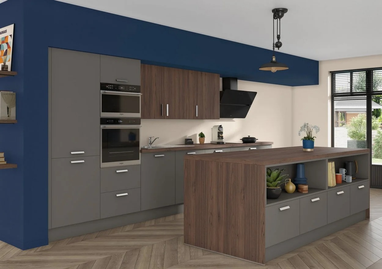 Layout with island